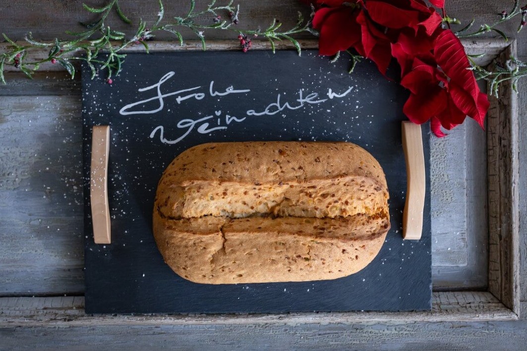 Butter almond stollen, plain, 1,500 g
