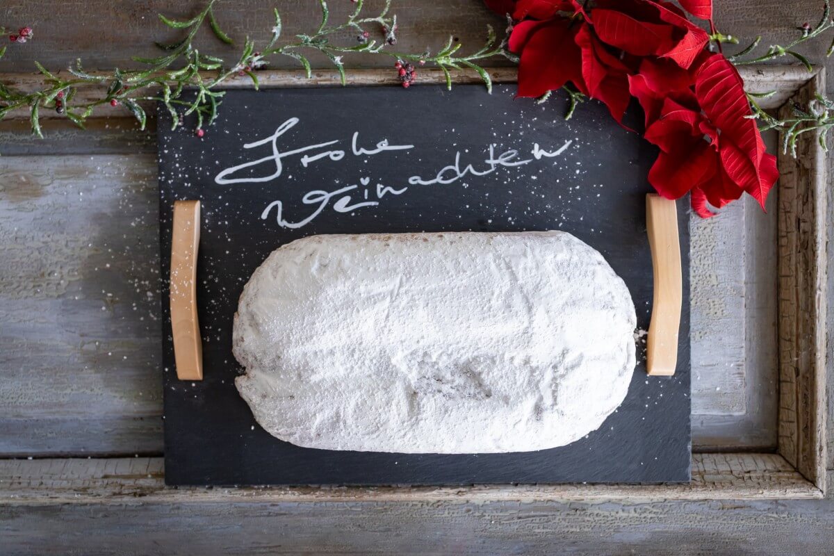 Butter almond stollen with topping, 1,000 g