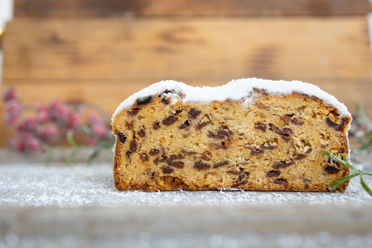 Butter stollen premium with topping, 1,500 g
